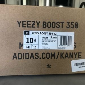Yeezy Boost 350 V2 Cream white/triple white